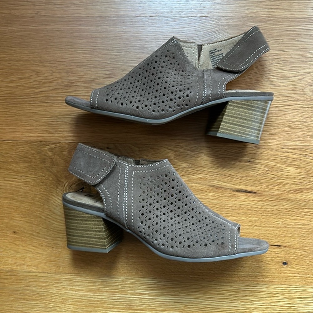 White Mountain Shoes